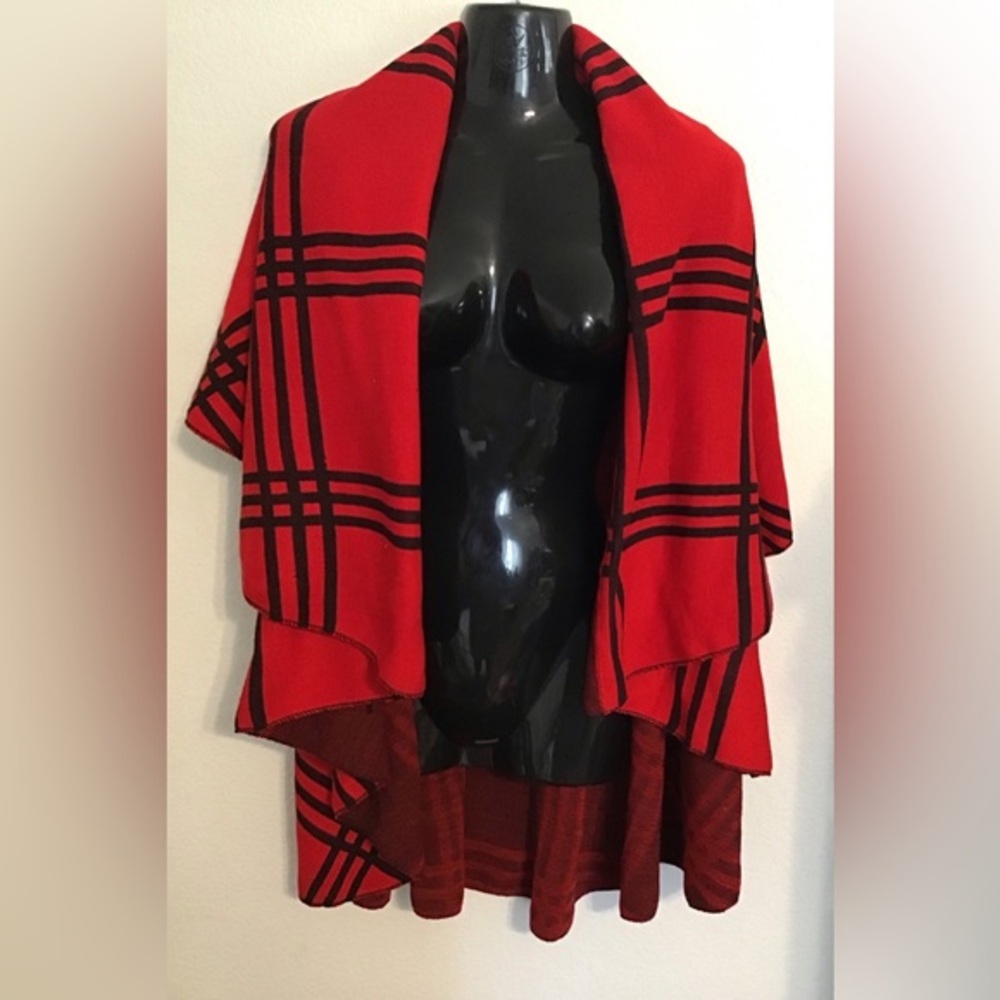 Forever Dreams women’s Sherlock Holmes style cape/poncho. Size OS